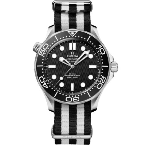 Omega 210.32.42.20.01.005 : Seamaster Diver 300M Master Co-Axial 42 Stainless Steel / Black / NATO