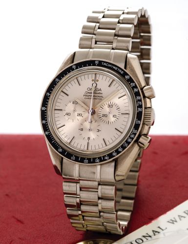 Omega 3192.30.00 : Speedmaster Professional Moonwatch Apollo XI 25th White Gold Bracelet