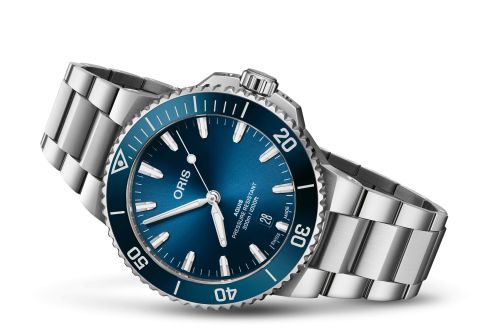 Oris 01 733 7787 4135-07 8 22 04PEB : Aquis Date 41.5 Stainless Steel / Blue / Bracelet