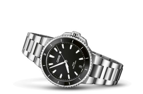 Oris 01 733 7792 4154-07 8 19 05P : Aquis Date 36.5 Stainless Steel / Black / Bracelet