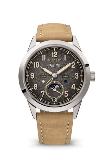 Patek Philippe 5326G-001 : Calatrava Annual Calendar Travel Time White Gold / Charcoal