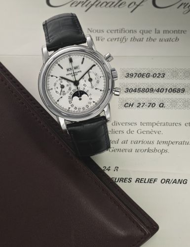 Patek Philippe 3970EG-023 : Perpetual Calendar Chronograph 3970 White Gold / Silver