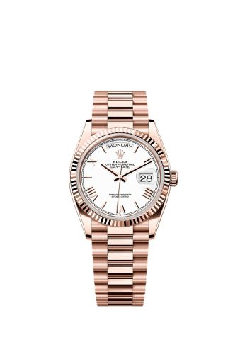 Rolex 128235-0070 : Day-Date 36 Everose Gold / Fluted / White - Roman / President